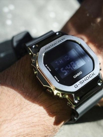 Наручные часы Casio GM-5600U-1D