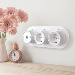 Розетка с заземлением, без рамки Werkel Ретро (белый) W5671001