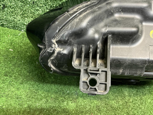 Фара правая Geely Coolray (2019-2024) LED