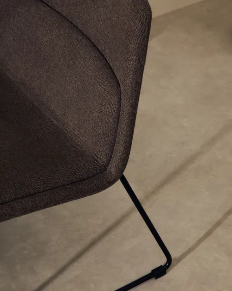 Лаунж-кресло Zahara коричневое с черными ножками