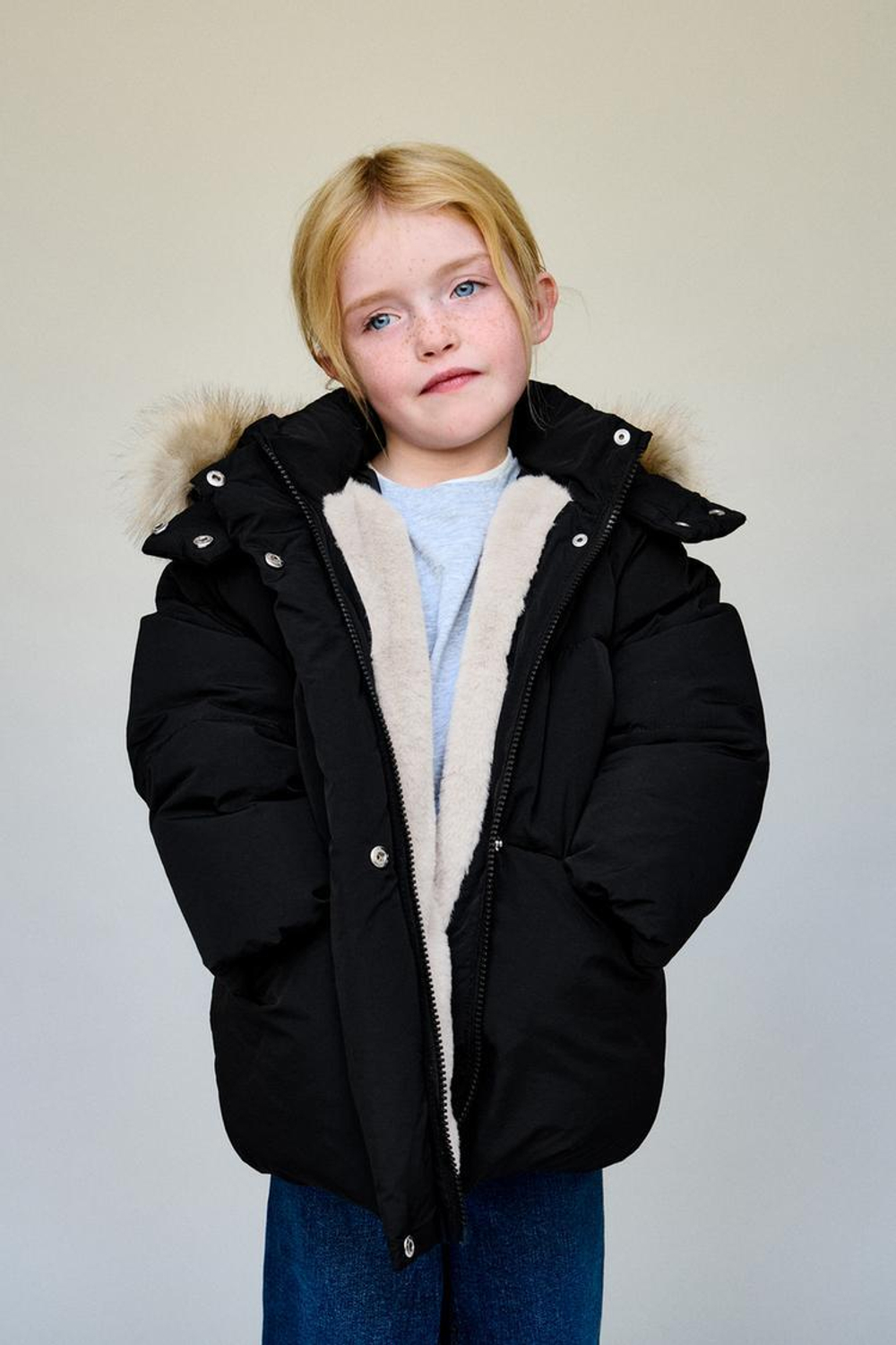 ZARA ПУХОВИК WATER REPELLENT С ОТСТЕГИВАЮЩИМСЯ МЕХОВЫМ КАПЮШОНОМ, ЧЕРНЫЙ