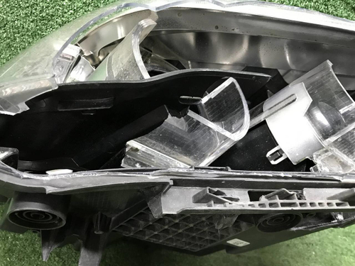 Битая Фара правая BMW X1 F48 (2015-2019) LED