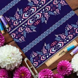 Ткань атлас симметричный узор "огурцы" на тёмно-синем фоне