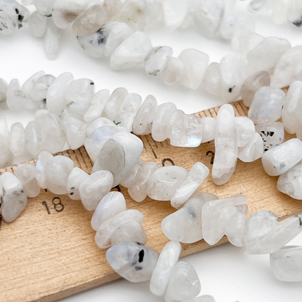 Лунный камень бусины, крошка 4-8 мм, цена за нить 38 см