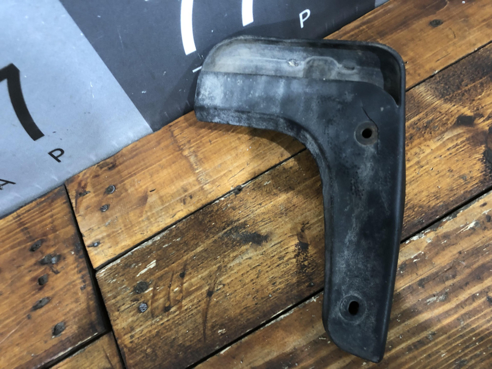 Брызговик задний правый Hyundai Solaris 2 (HCR) 17-нв Б/У Оригинал 86842H5000