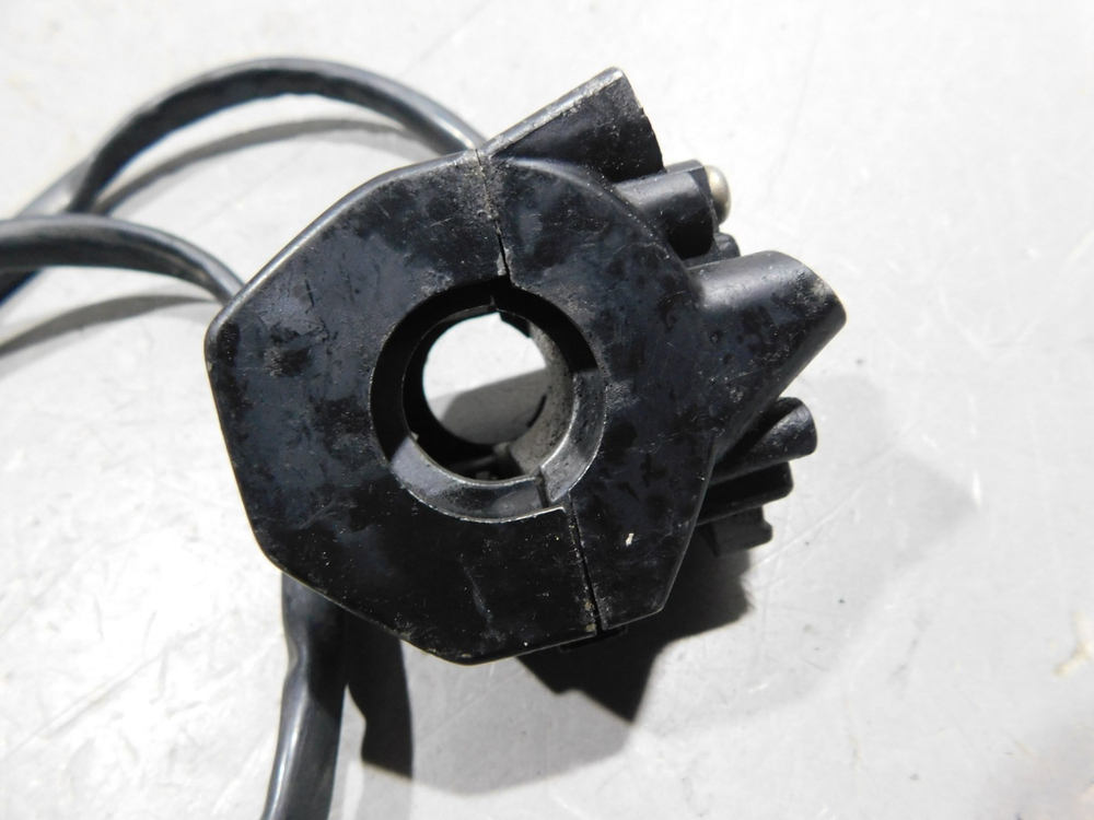 Пульт правый 1 Yamaha V-Max 1200 022841