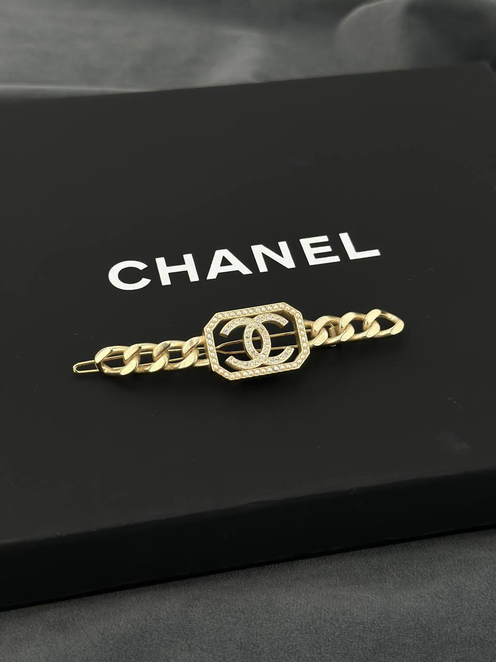 Заколка CHANEL