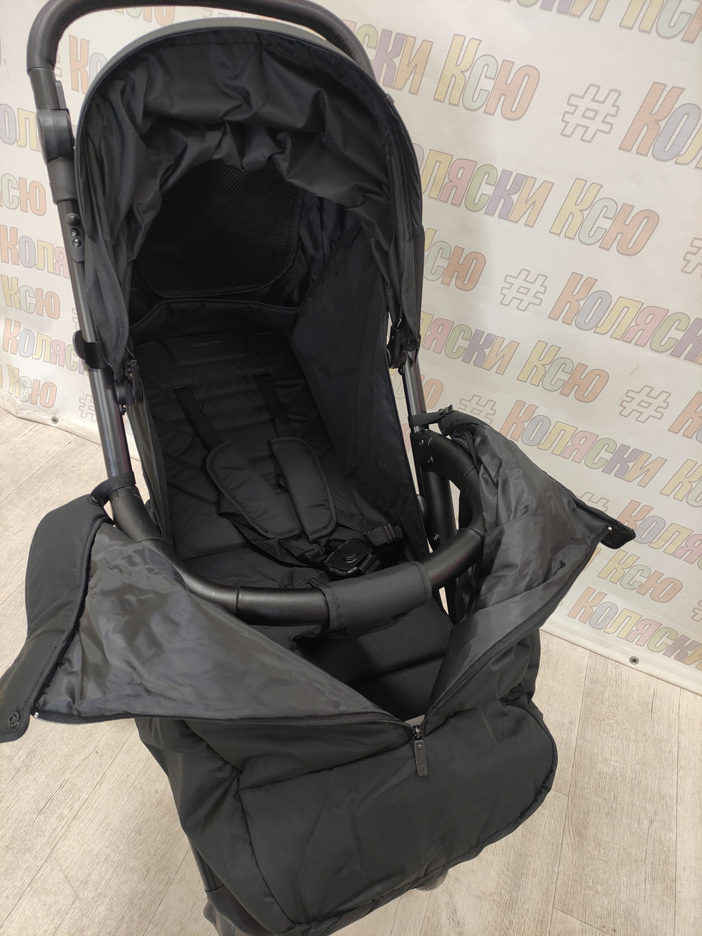 Коляска прогулочная Rant Basic Alpine Black 2025