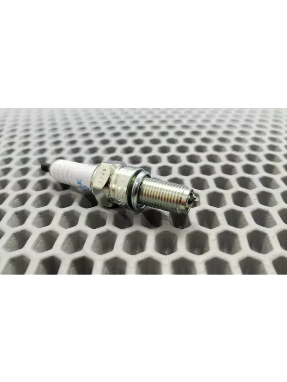 Свеча CR8E 1275