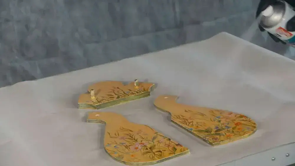 Лак акриловый универсальный глянцевый KUDO, бесцветный, аэрозоль, 520 мл, KU-9002