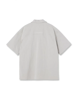 Рубашка с короткими рукавами и 2 карманами с логотипом