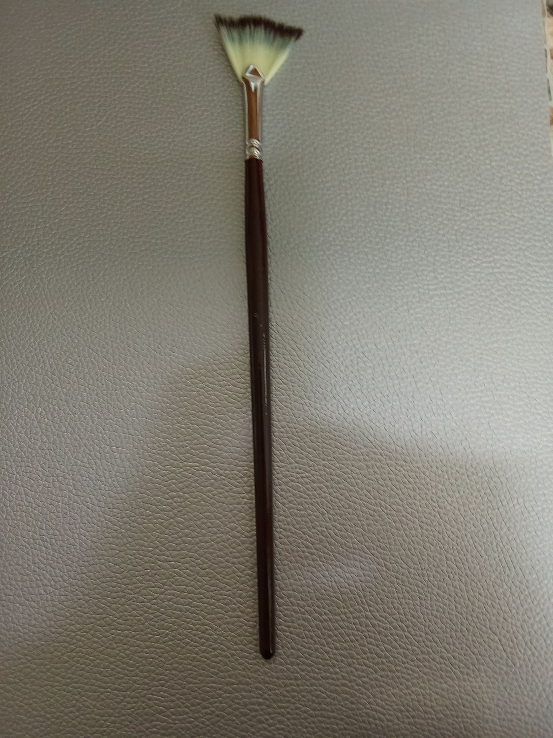 Кисть веерная, размер 8