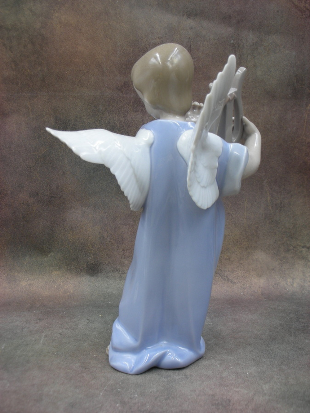 Статуэтка. Фарфор. Ангел с лирой. Lladro. Испания