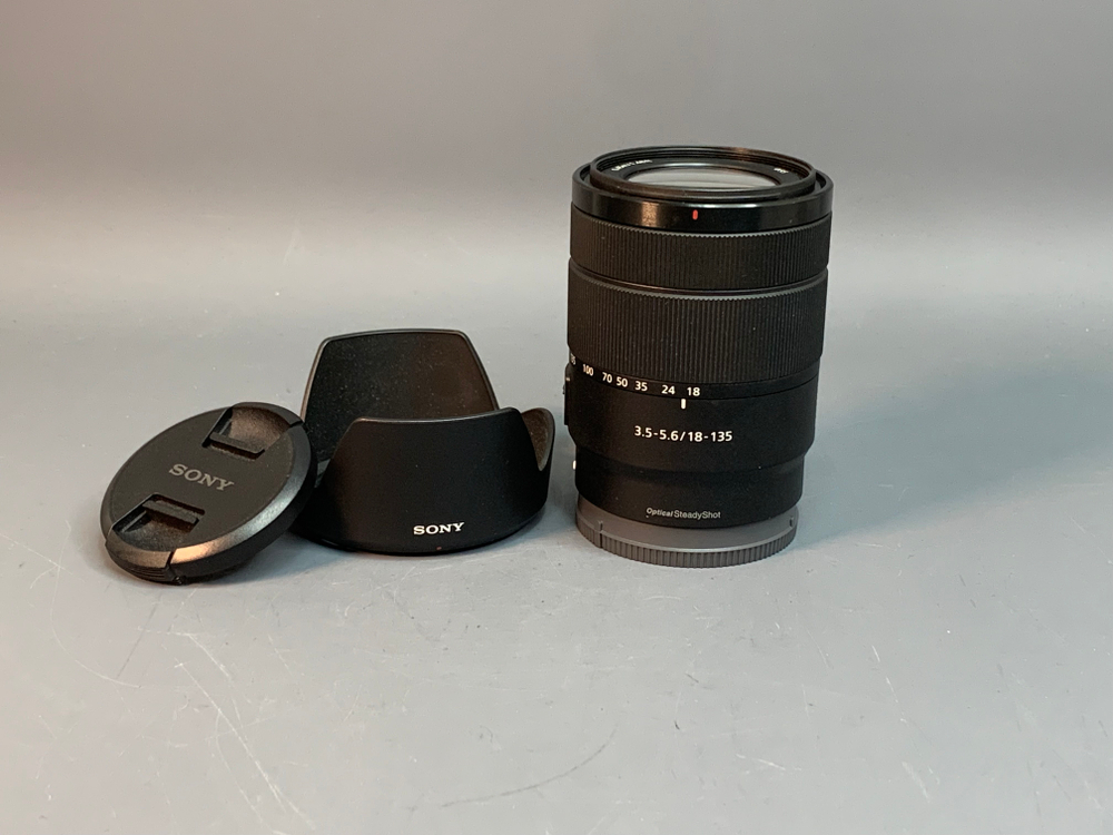 Sony DT 18-135mm 3.5-5.6 SAM