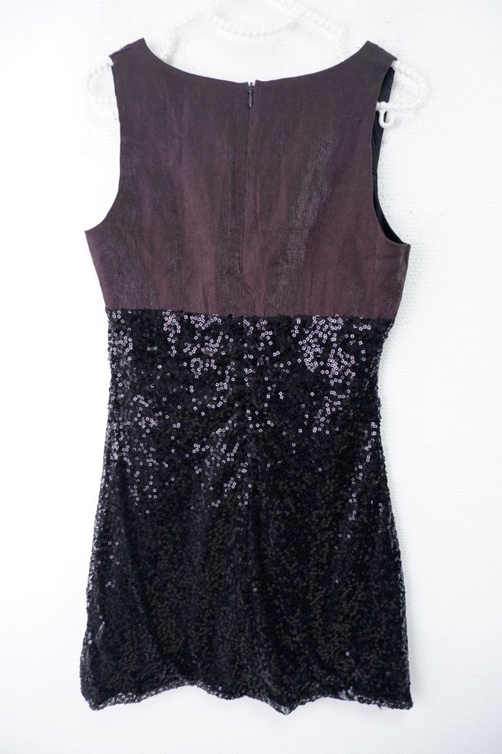 Платье Befree с пайетками 42 размер