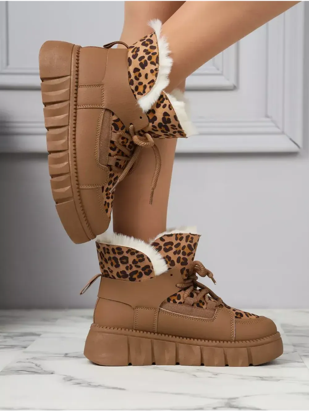 Зимние ботинки на платформе