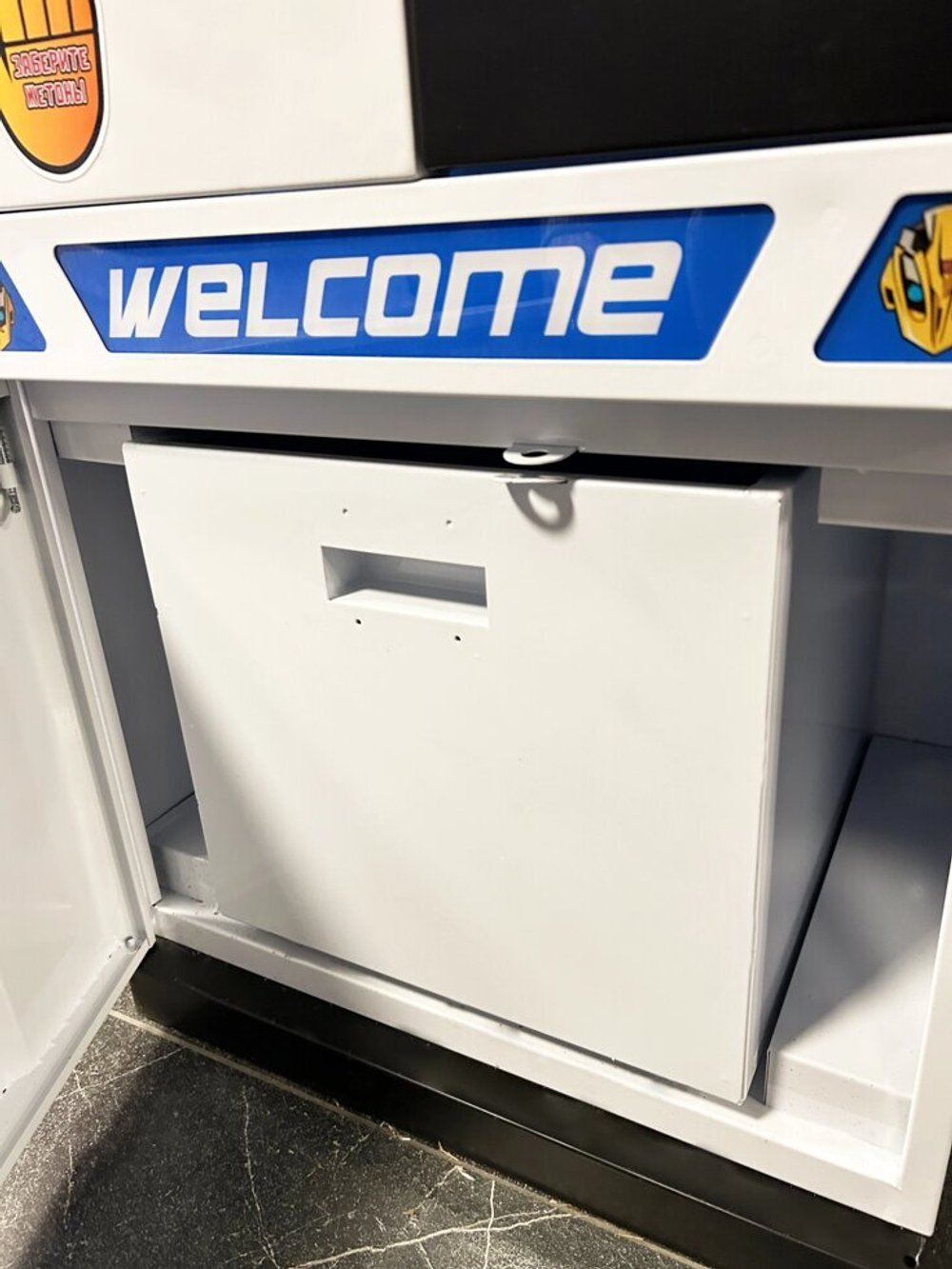 Разменный автомат для продажи жетонов с купюроприемником