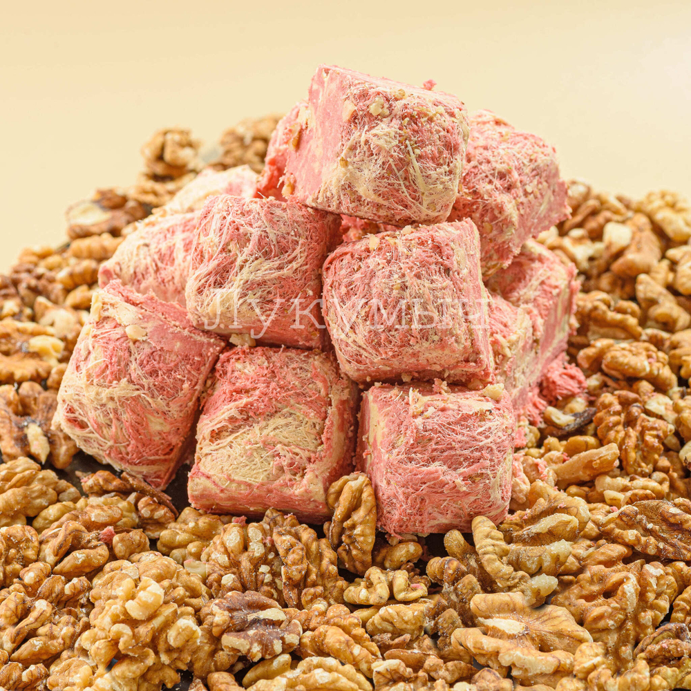 Халва арахисовая с грецким орехом и вкусом граната 2,5кг (пластик)