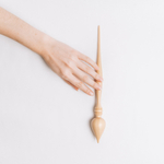 Опорное веретено для прядения из древесины сибирского кедра 280 мм. B78