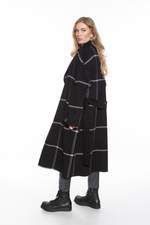 ШЕРСТЯНОЕ ЖАККАРДОВОЕ ПАЛЬТО