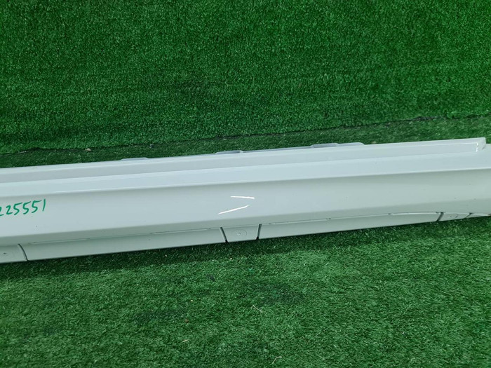 Накладка порога правая BMW 2er F44 (2019-н.в.)