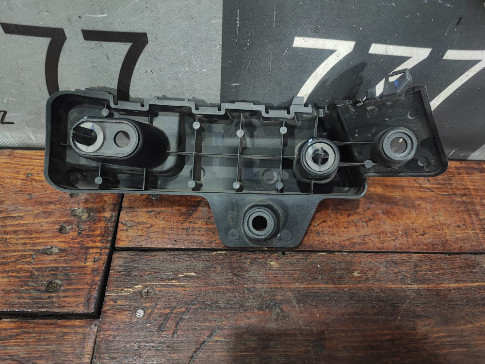 Кронштейн заднего бампера правый Zeekr 001  Б/У Оригинал 6600190827