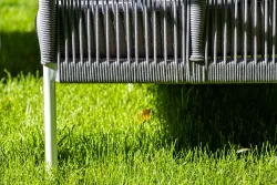 "Канны" диван 2-местный плетеный из роупа, каркас алюминий белый муар, роуп светло-серый круглый, ткань серая 017