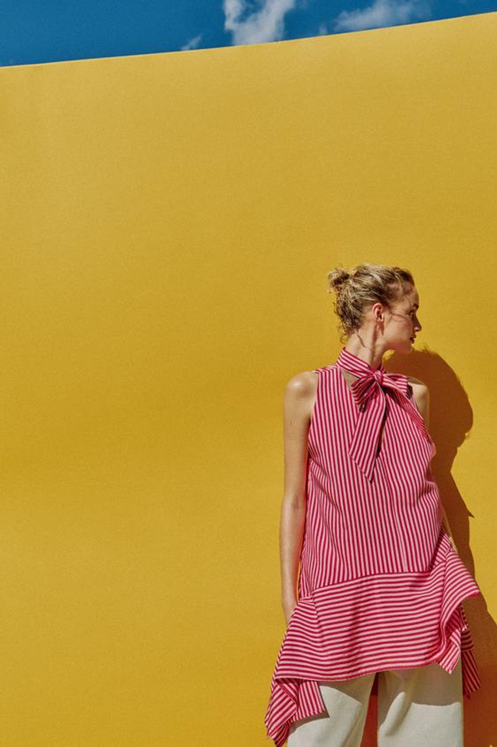 ZARA ТОП В ПОЛОСКУ АСИММЕТРИЧНОГО КРОЯ, ЦВЕТ ФУКСИИ