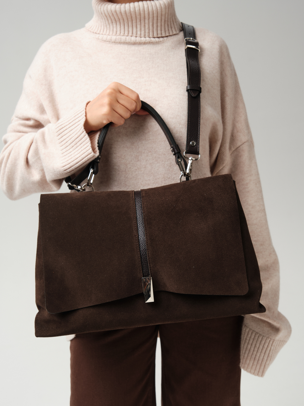 Замшевая сумка сэтчел Colette DBR 31349 черный каштан