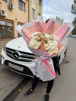 Букет с альстромерией и хризантемой