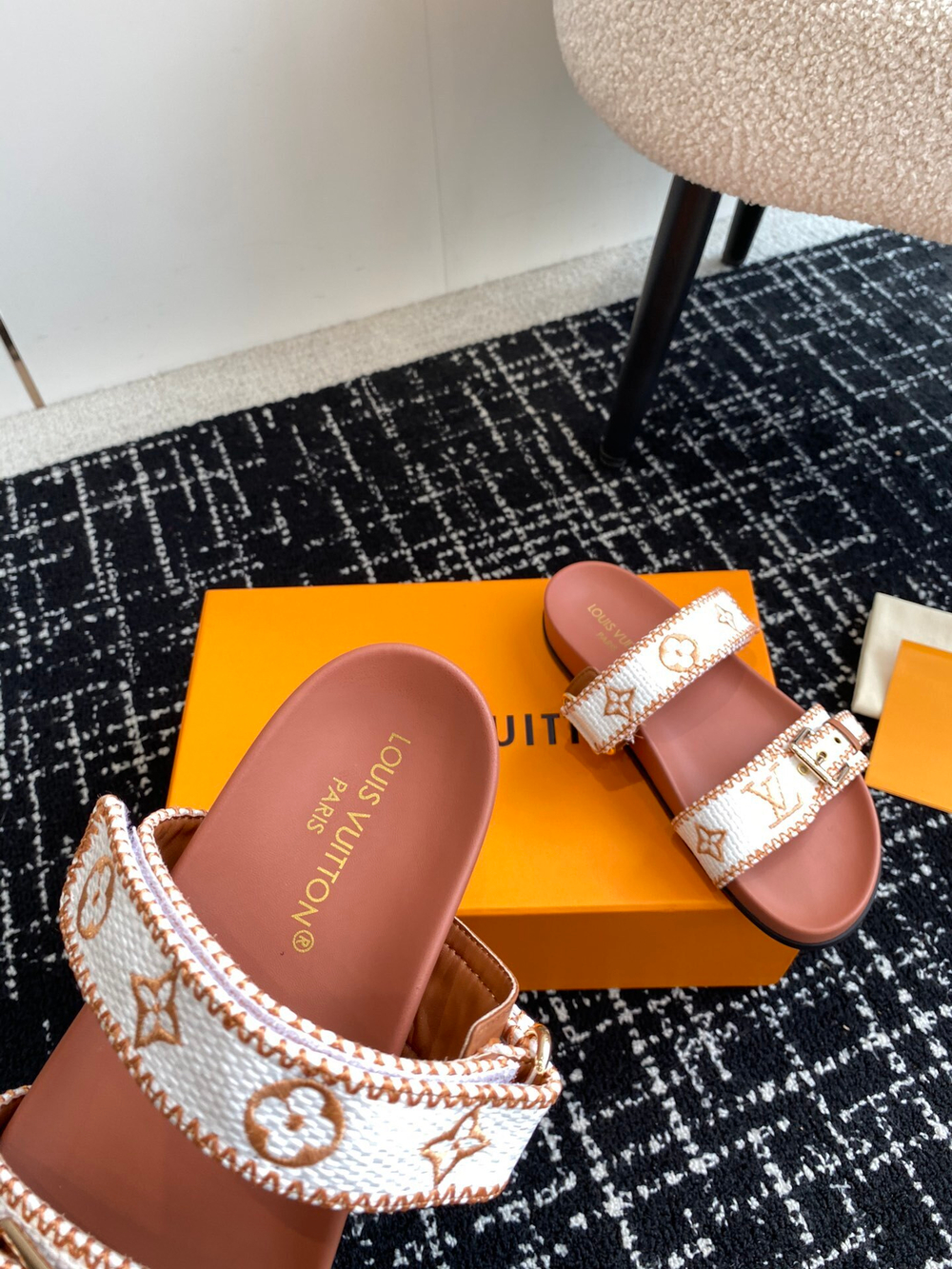 Louis Vuitton Bom Dia Flat Comfort Mule (5 colors)
