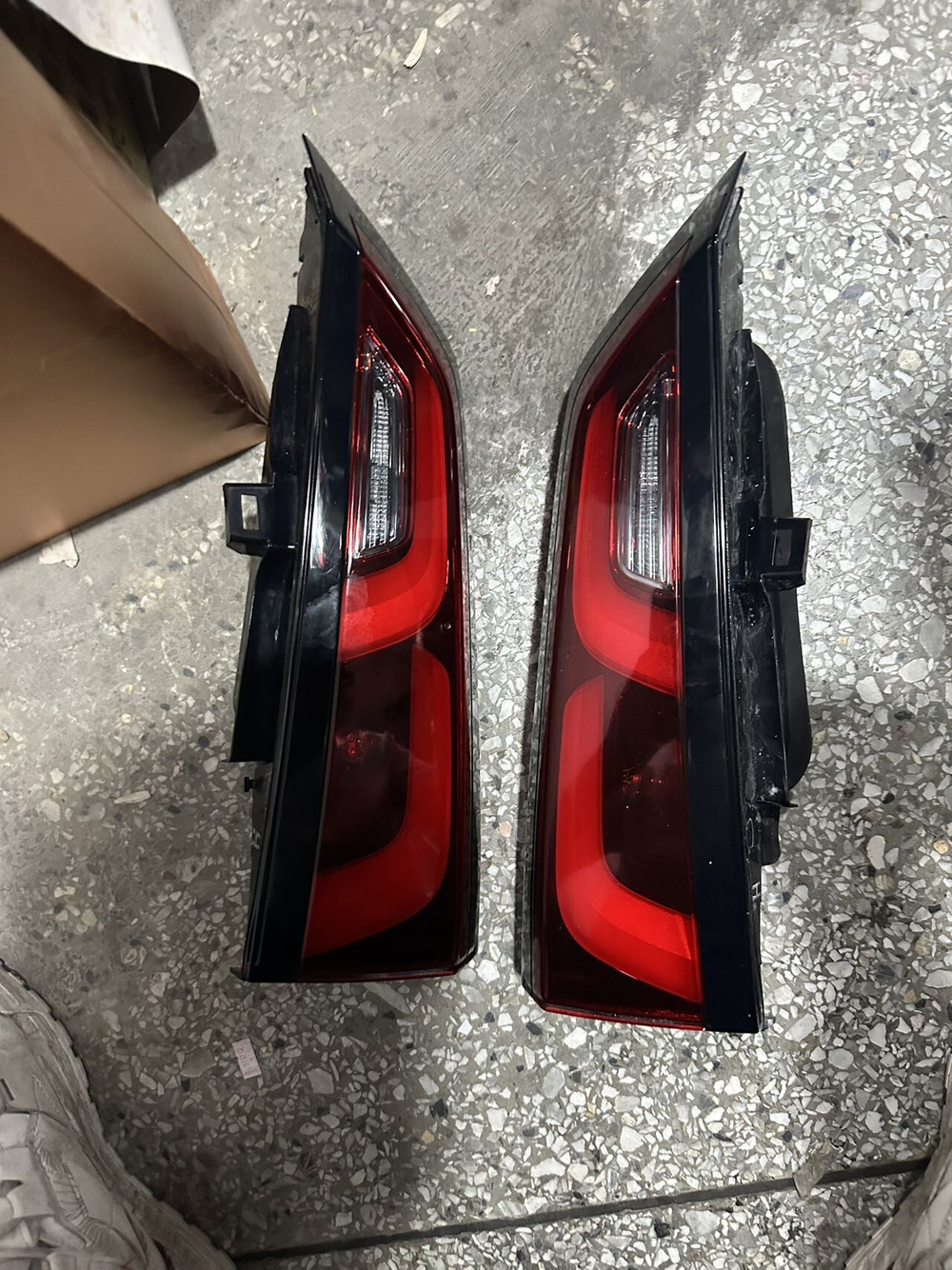 Задний левый/правый фонарь Honda CR-V 2023-2024 (, оригинал)