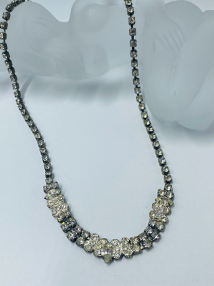 Винтажное колье с кристаллами