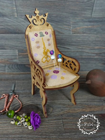 Набор для вышивки и оформления "Трон для иголочек"