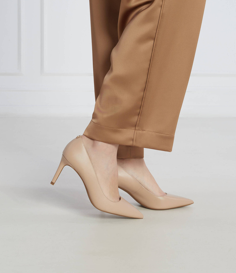 Кожаные туфли на шпильках alina Michael Kors - бежевый(40F2HNMP2L)