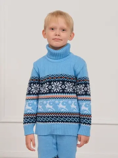 Свитер вязаный с оленями новогодний