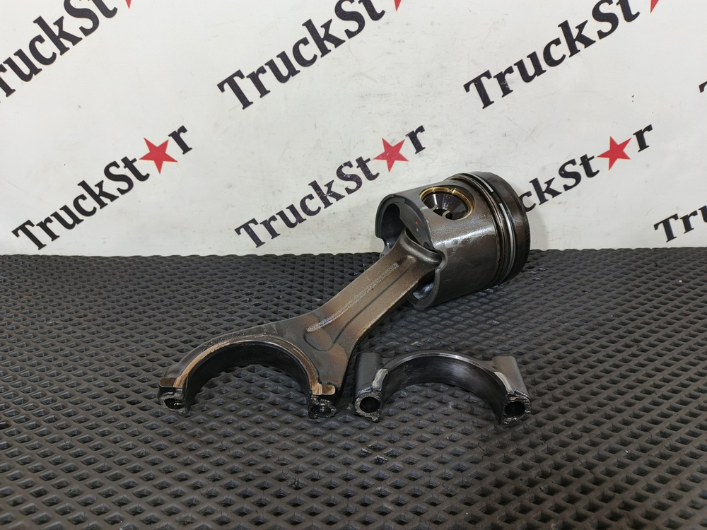 Поршень с шатуном