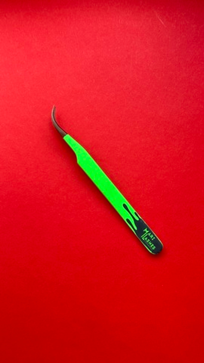 Пинцет Mari Lashes Shop Изогнутый Зеленый в Тубе