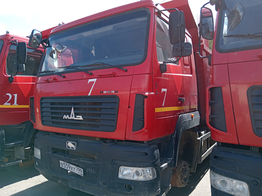 МАЗ 6501* 6x4 Самосвал 650128-8520-000 (Дизельный, 11,6 л, 423 л.с., МТ)