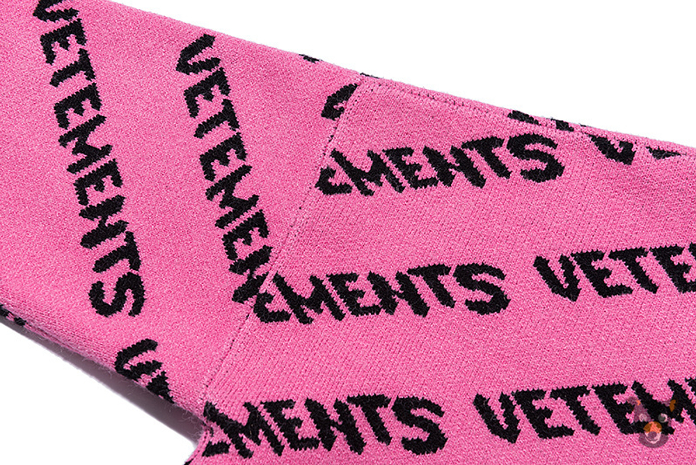 Джемпер Vetements "All-Over Logo"