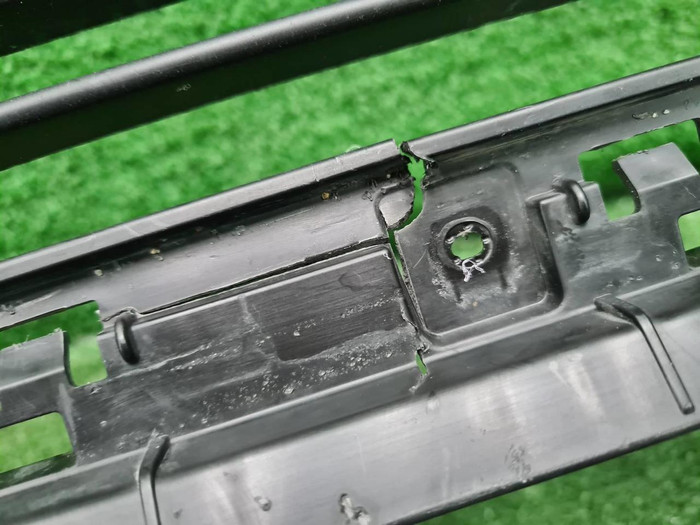 Решетка переднего бампера Hyundai Tucson 4 (20-нв)