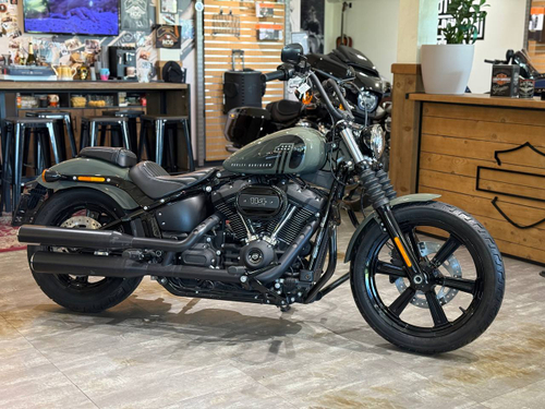 Harley-Davidson Street Bob (Deadwood Green)