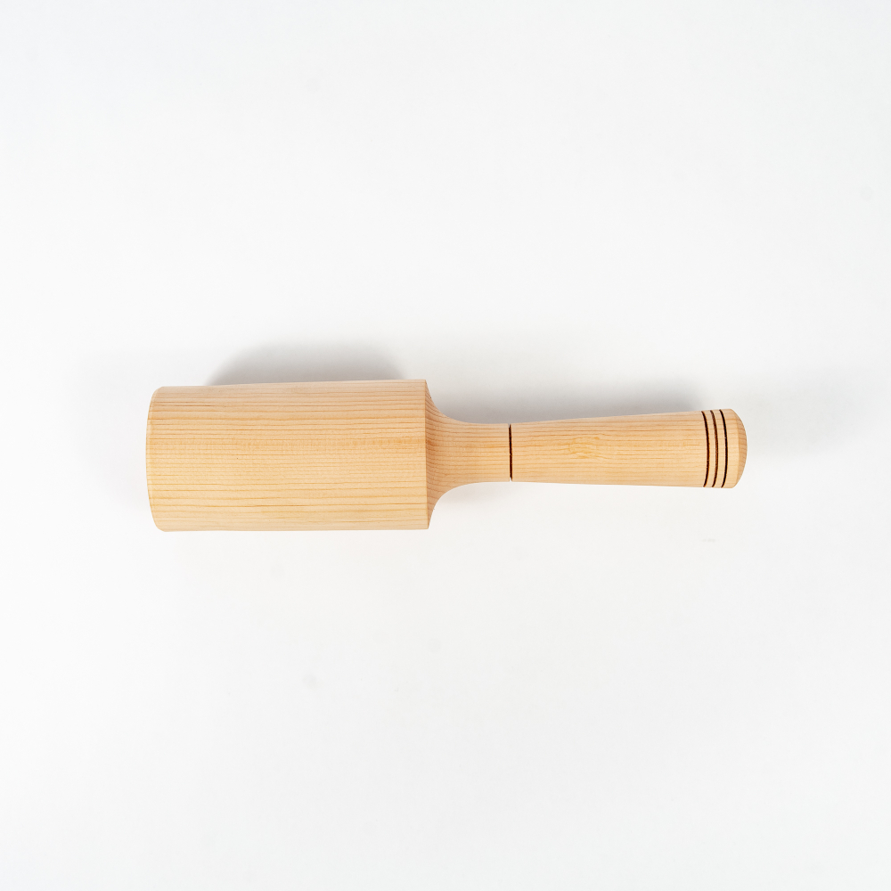 Деревянная толкушка для овощей из древесины кедра RP51