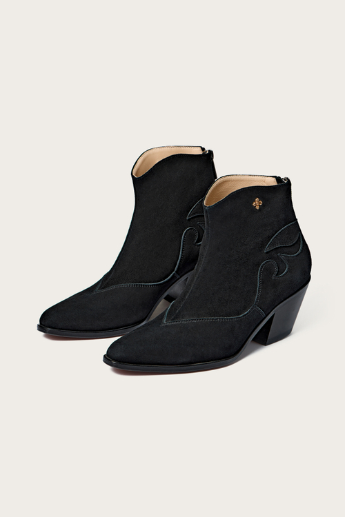 КАЗАКИ ИЗ ЧЕРНОЙ ЗАМШИ НА КАБЛУКЕ