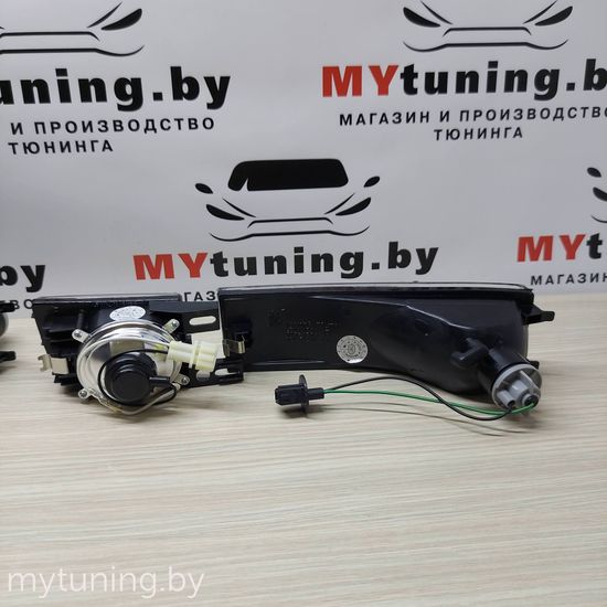 Поворотники с галогеном VW Golf 3 / Vento black