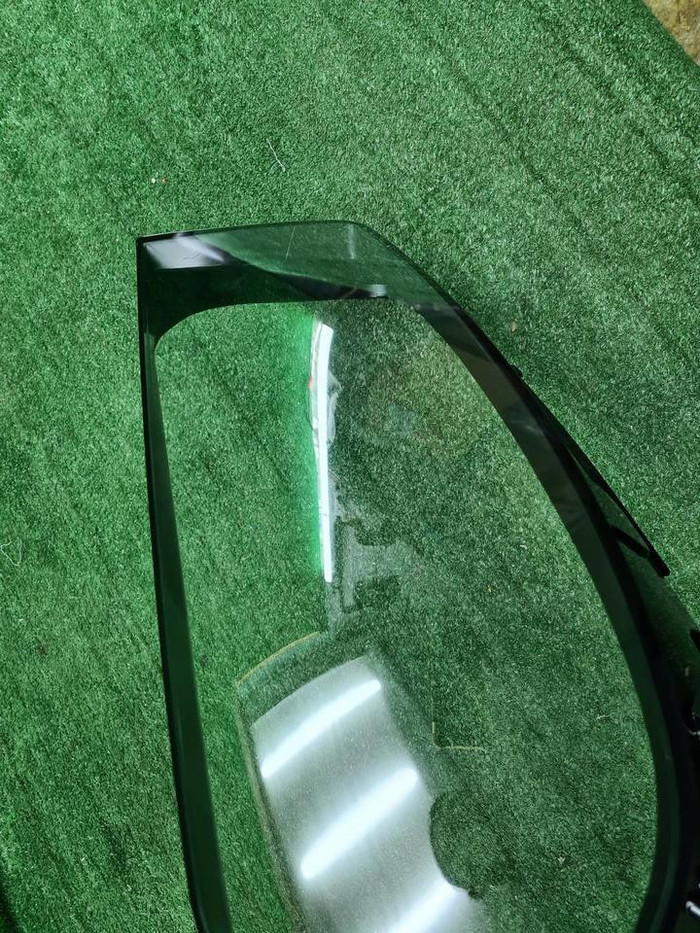 Стекло фары правое Mercedes GLS X167 (2019-2024)