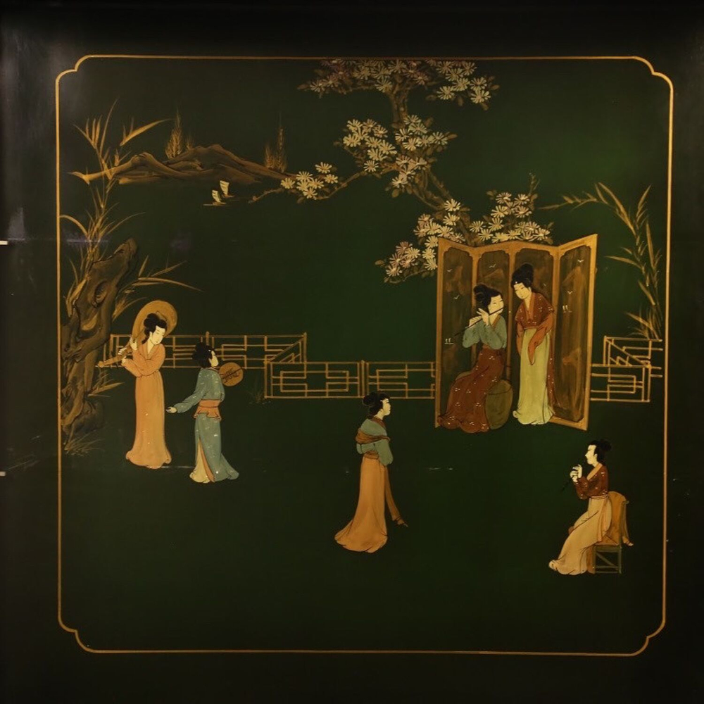 Витрина в стиле шинуазри