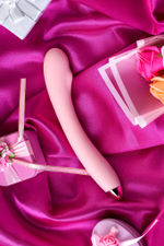 Вибромассажер Eromantica Kristen розовый 22,5 см