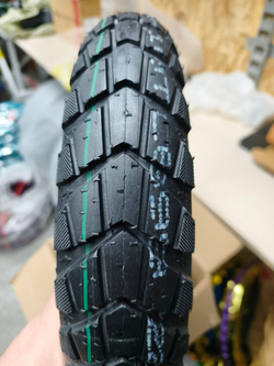 Покрышка бескамерная 3.0-10