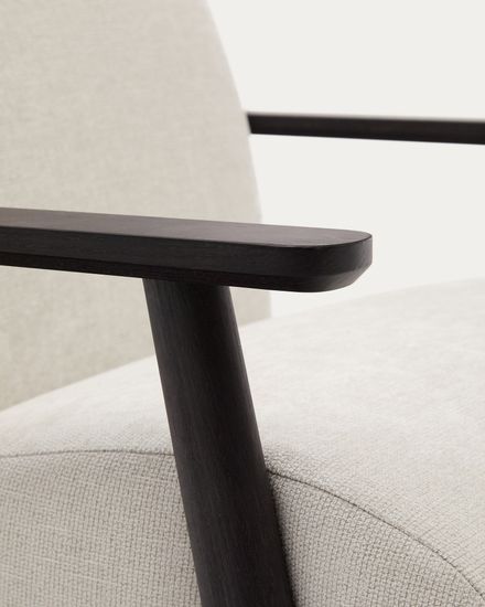 Кресло Meghan из жемчужного шенилла с массивом бука